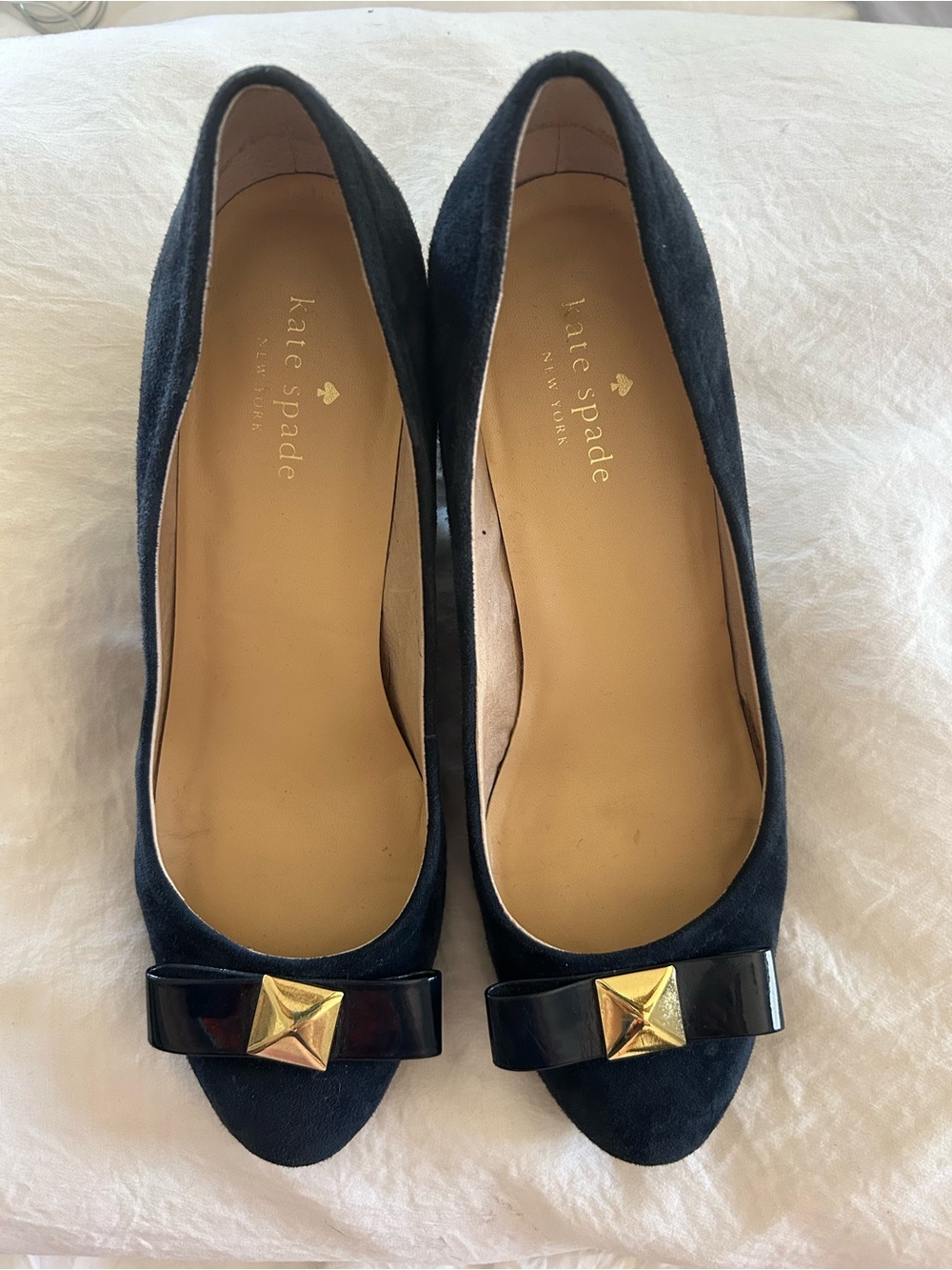 Kate Spade Cayley Blue Suede Bow Wedges with Gold Pyramid Accent. Size 8M